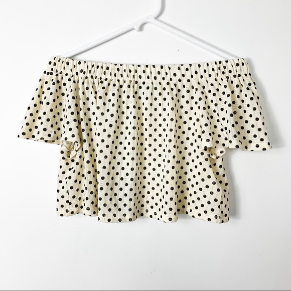 Kimchi Blue Cream Polka Dot Off The Shoulder Crop - Picture 9 of 13